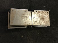 longacre-set-up-table