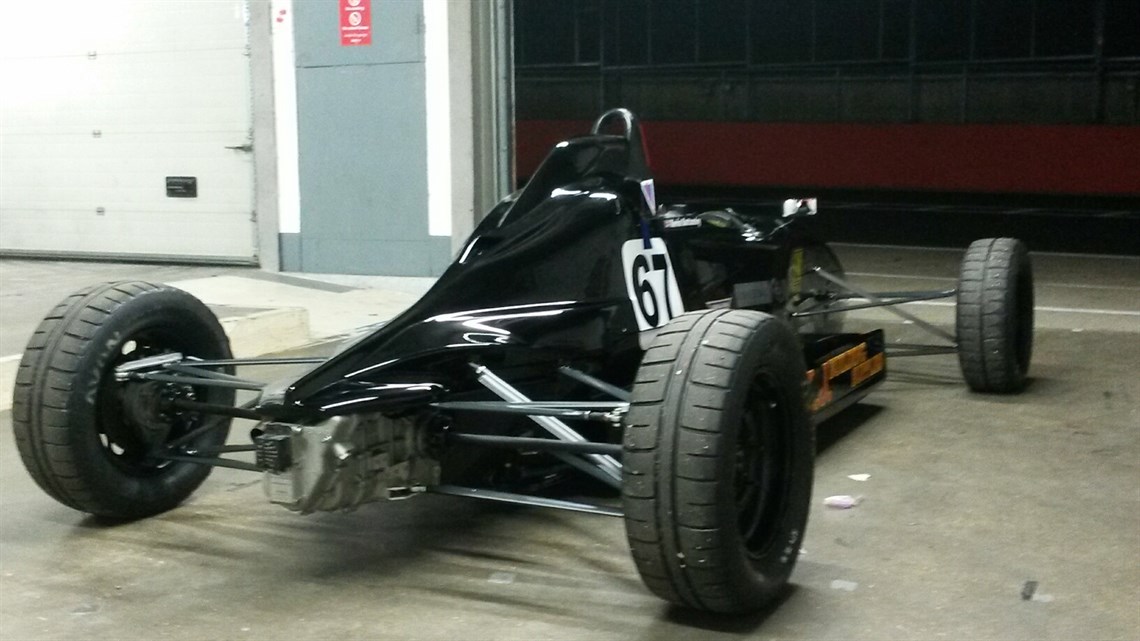 van-diemen-rf04-kent-rolling-chassis-1350000e