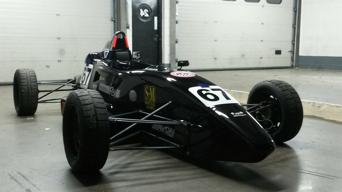 van-diemen-rf04-kent-rolling-chassis-1350000e