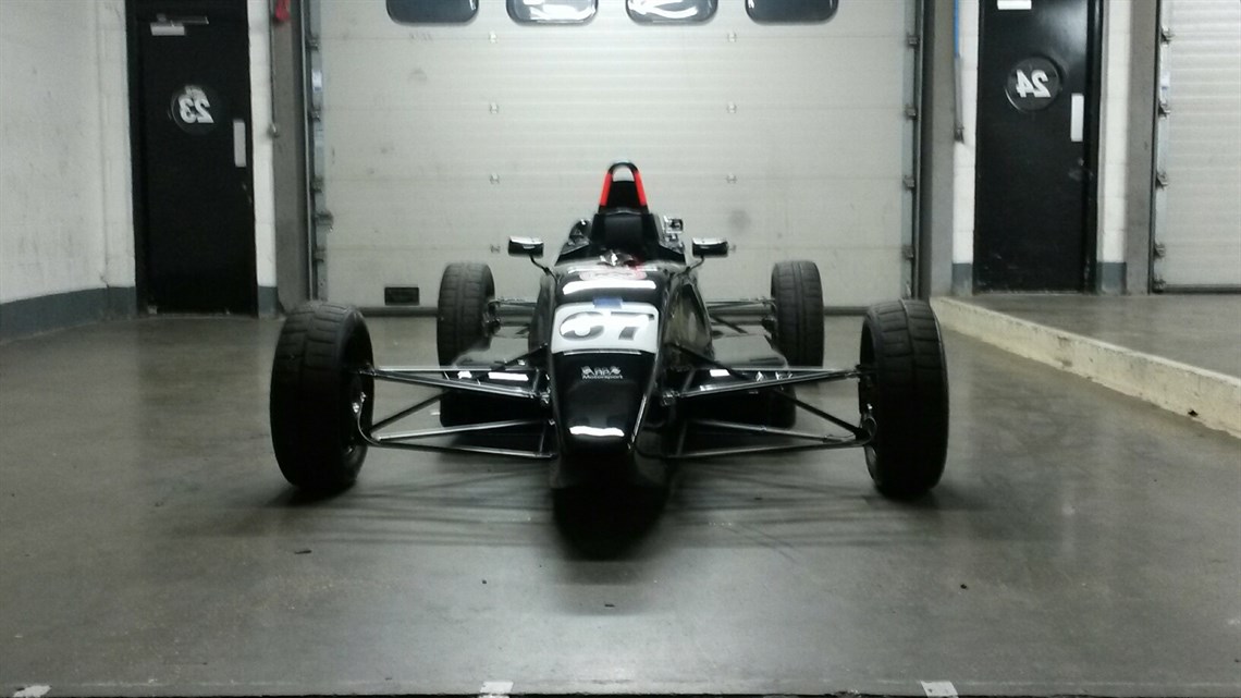 van-diemen-rf04-kent-rolling-chassis-1350000e