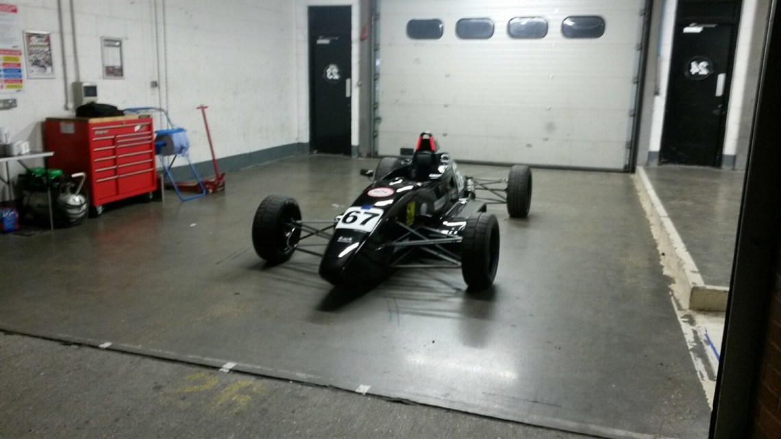 van-diemen-rf04-kent-rolling-chassis-1350000e