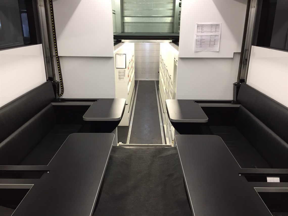 bmw-dtm-schuler-racetrailer-for-3-cars-and-of