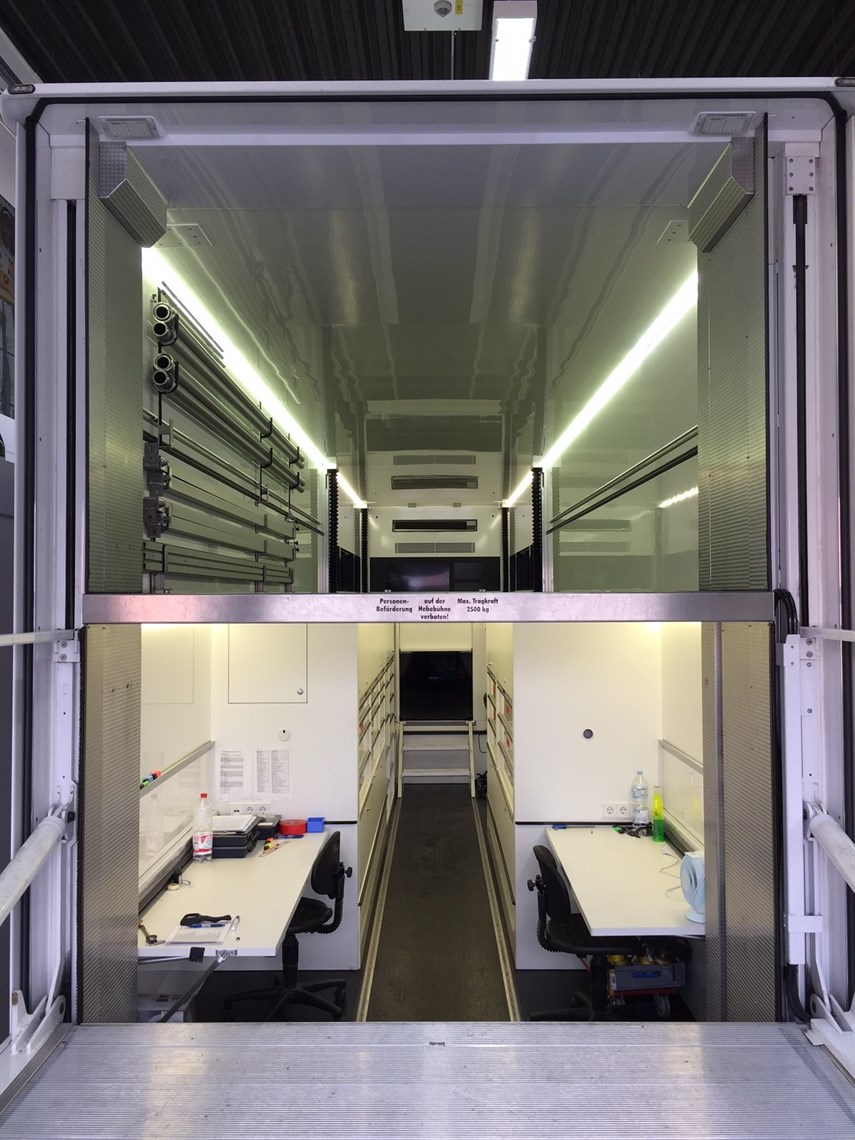 bmw-dtm-schuler-racetrailer-for-3-cars-and-of