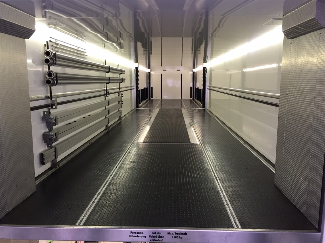 bmw-dtm-schuler-racetrailer-for-3-cars-and-of