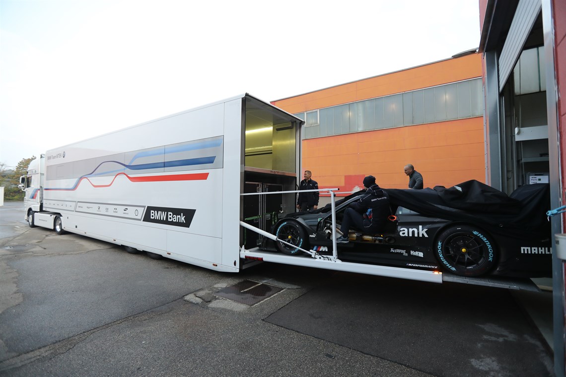 bmw-dtm-schuler-racetrailer-for-3-cars-and-of
