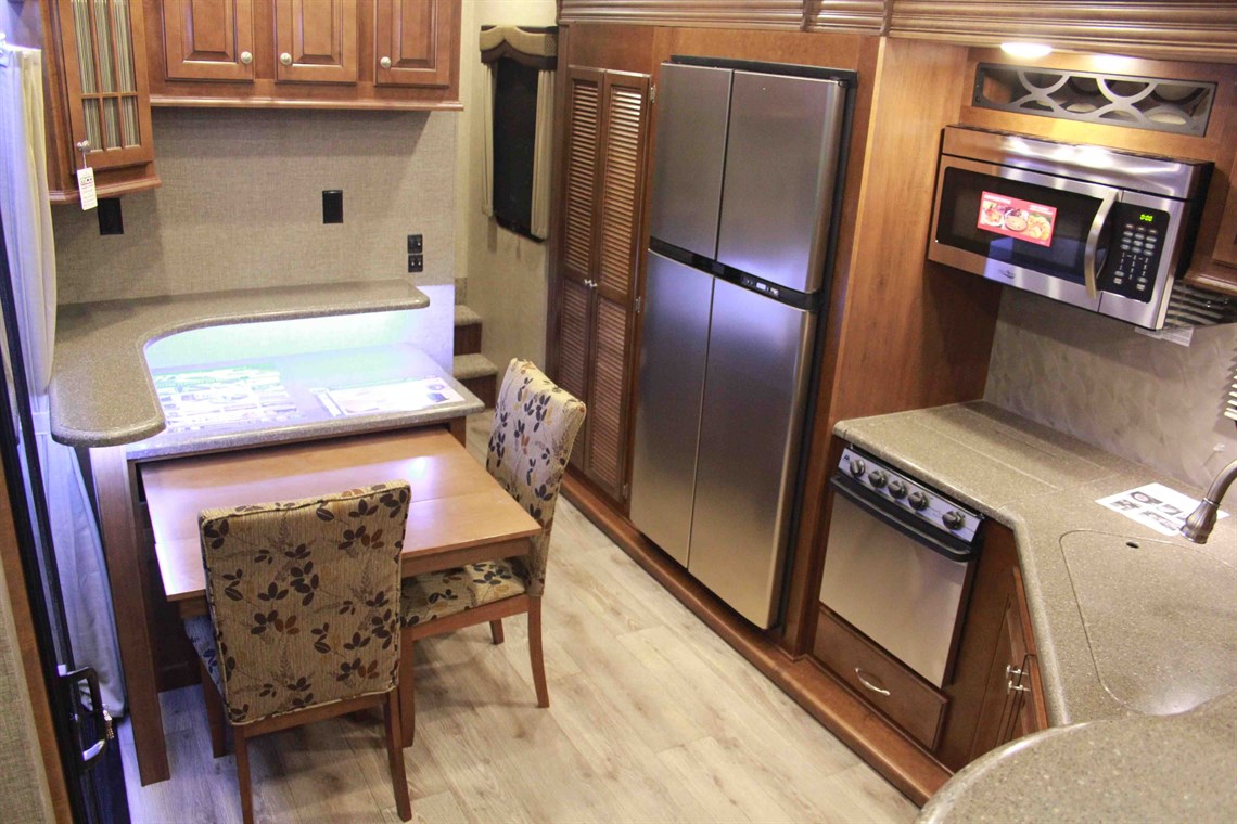 heartland-big-country-3900-flp