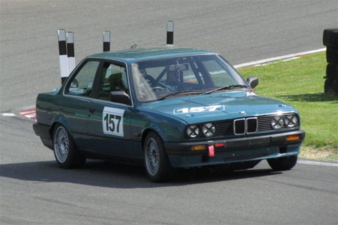 bmw-320i-e30-racecar-prodbmw-toyo-racing-salo