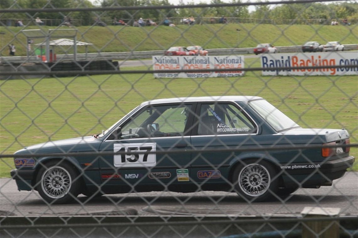 bmw-320i-e30-racecar-prodbmw-toyo-racing-salo