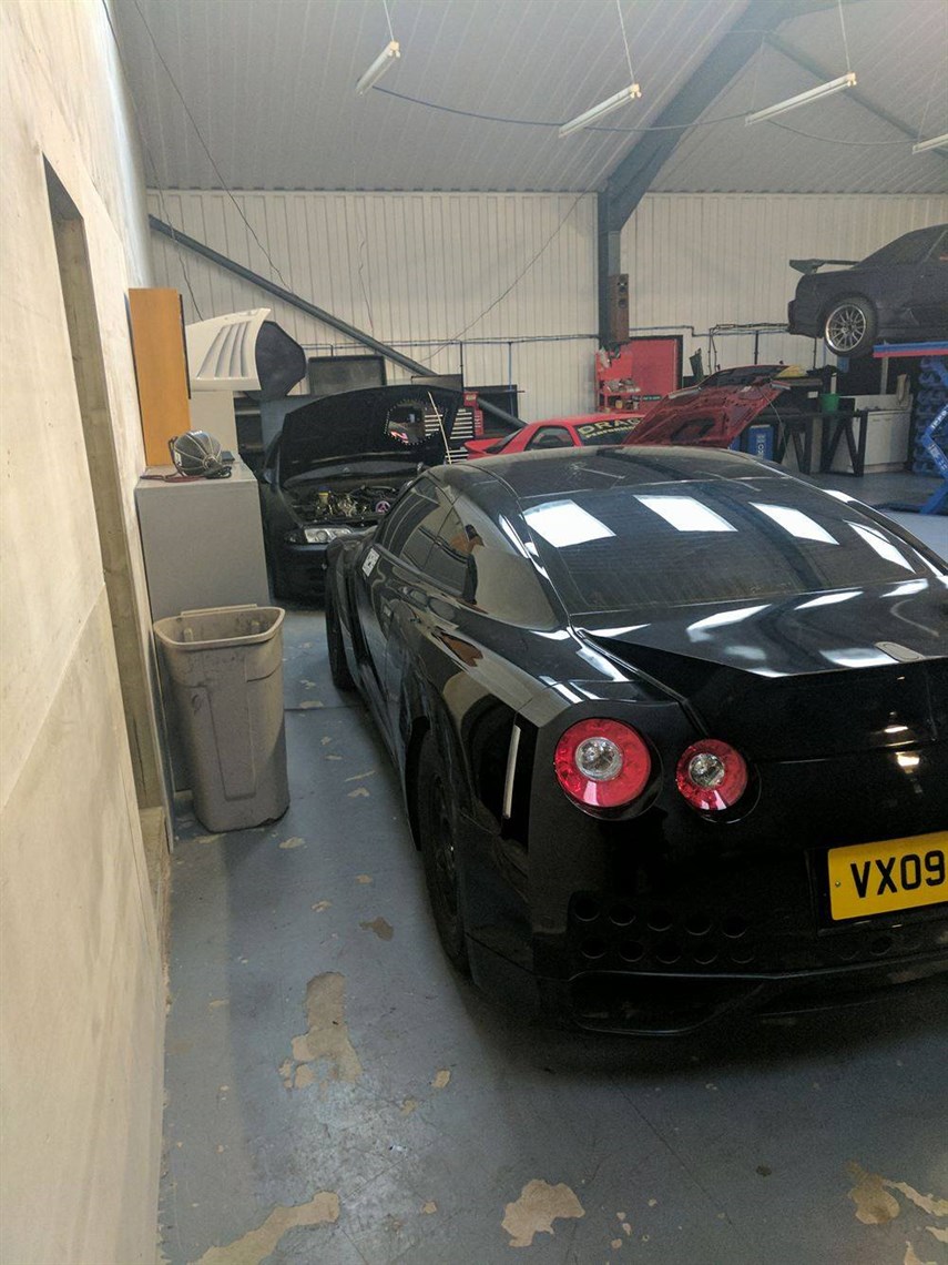 nissan-gt-r-r35-unfinished-drag-project-1200h