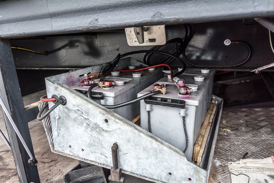 racetrailer-office-double-deck-airconditionin