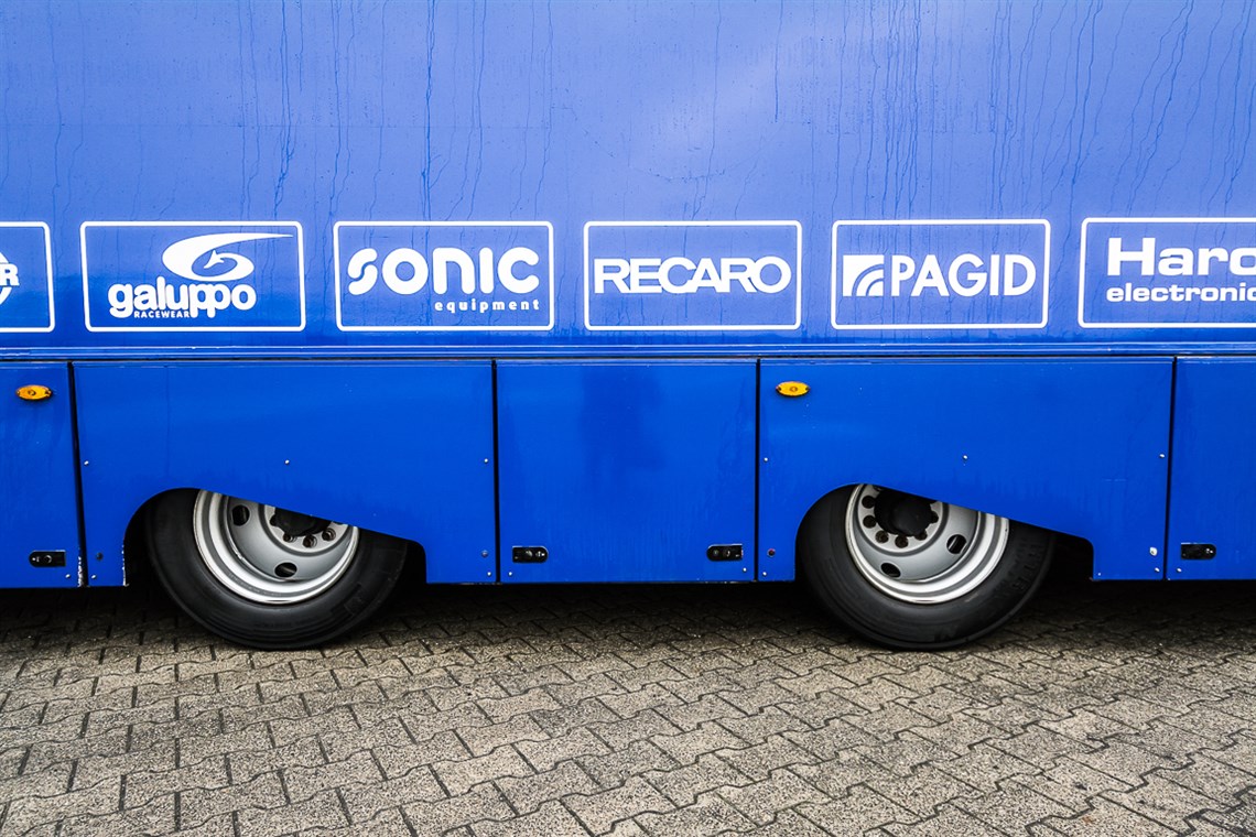 racetrailer-office-double-deck-airconditionin