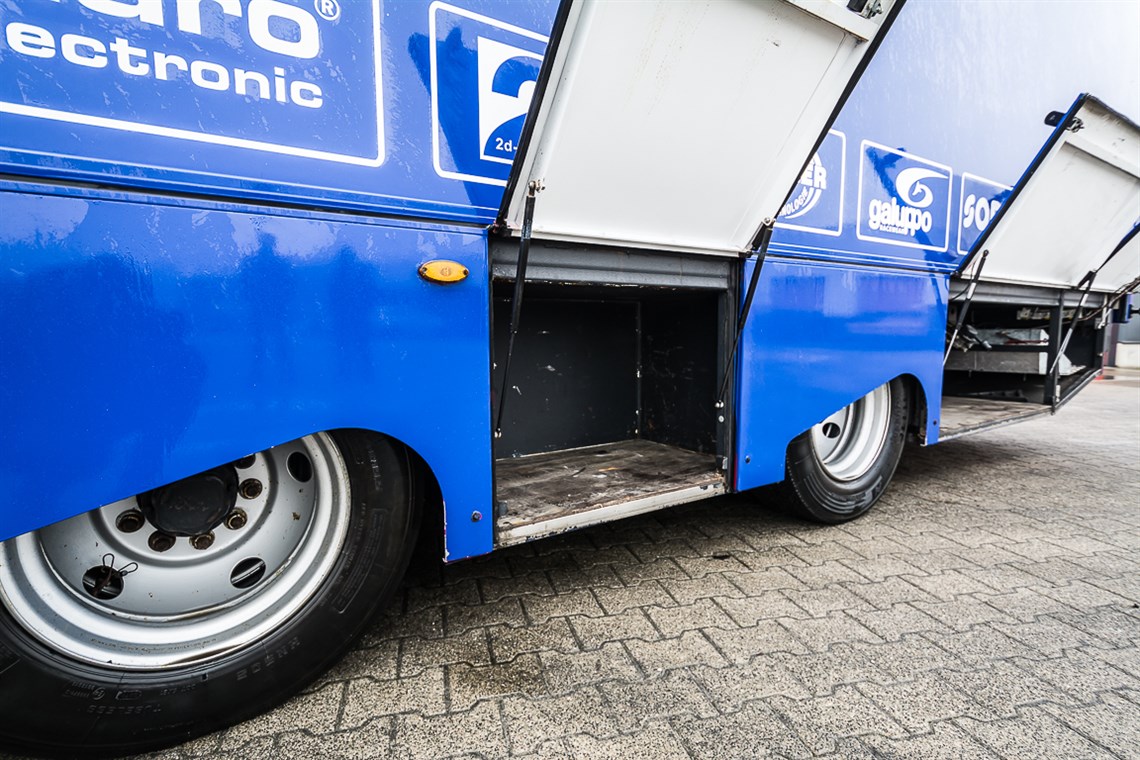 racetrailer-office-double-deck-airconditionin