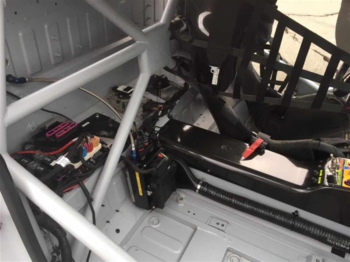 2014-audi-r8-lms-ultra