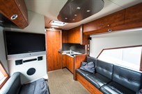 racetrailer-office-kitchen-toiletbadroom-and