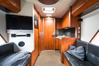 racetrailer-office-kitchen-toiletbadroom-and