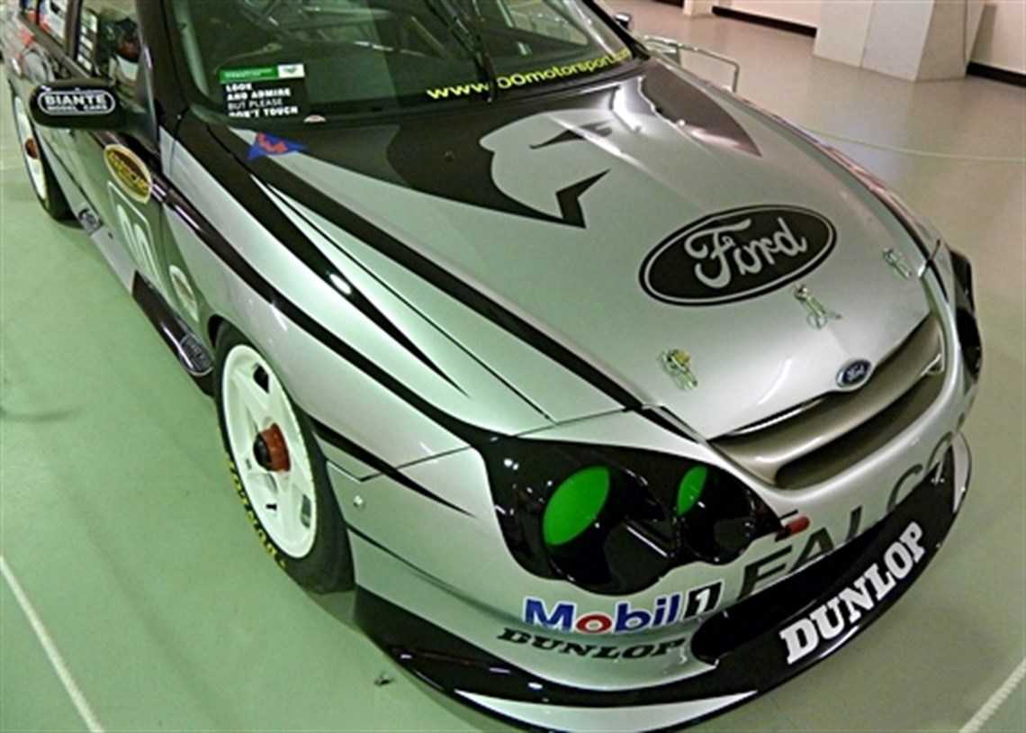 2002-falcon-au-ex-crompton-v8-supercar