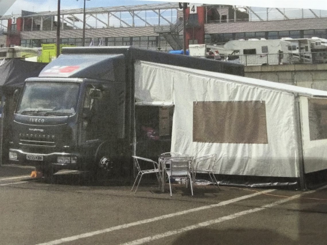 iveco-eurocargo-75-tonne-with-tailift