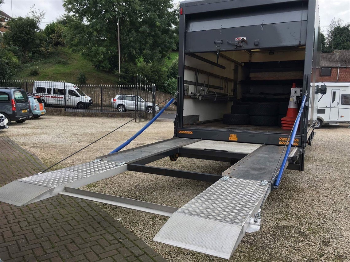 iveco-eurocargo-75-tonne-with-tailift