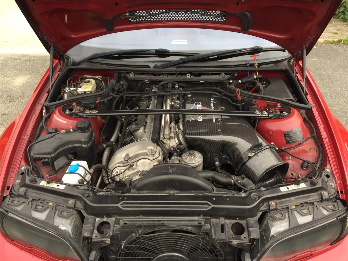 bmw-e46-m3-racetrack-car