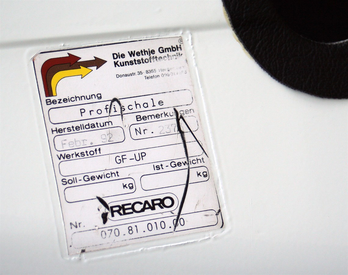 genuine-porsche-964rs-n-gt-recaro-seats