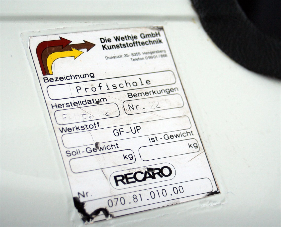 genuine-porsche-964rs-n-gt-recaro-seats