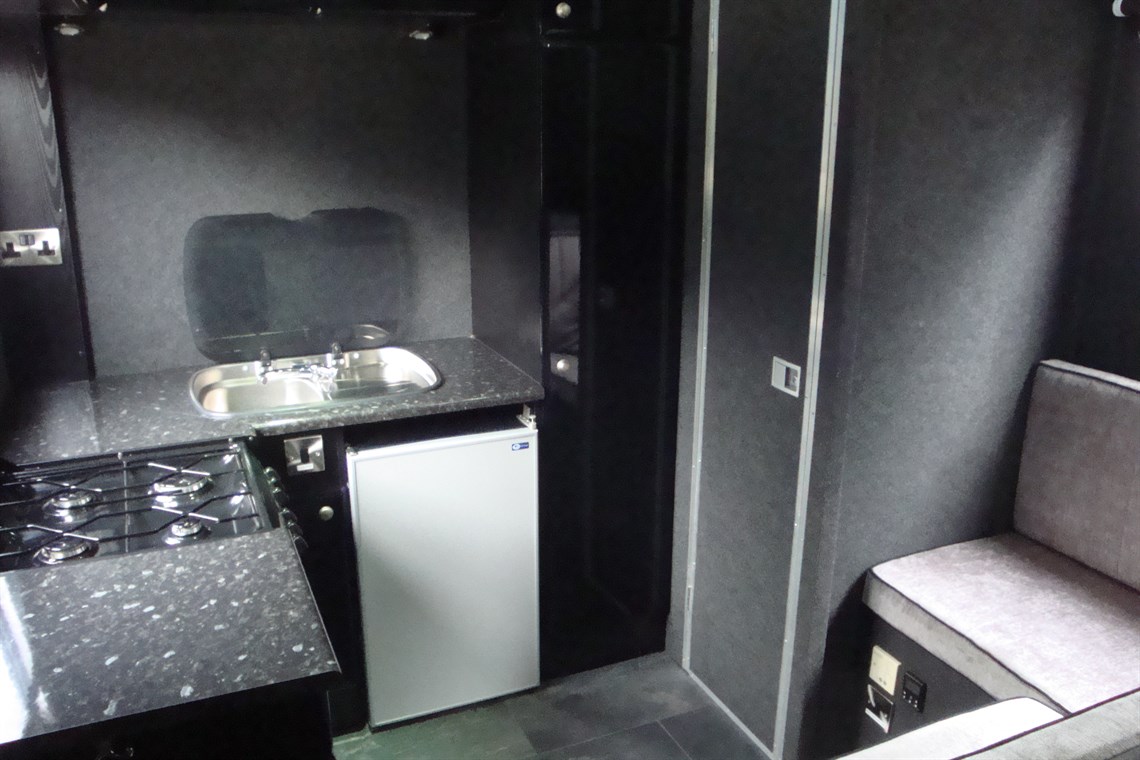 mercedes-race-transporter-motor-home-no-vat