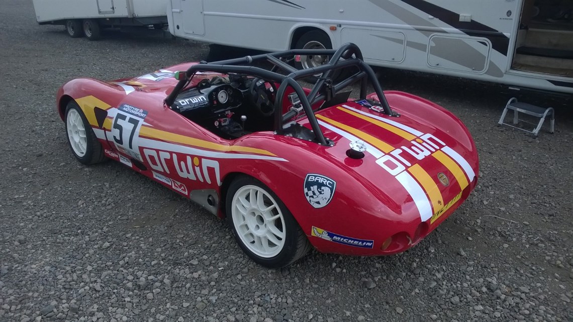 ginetta-g20-race-track-car