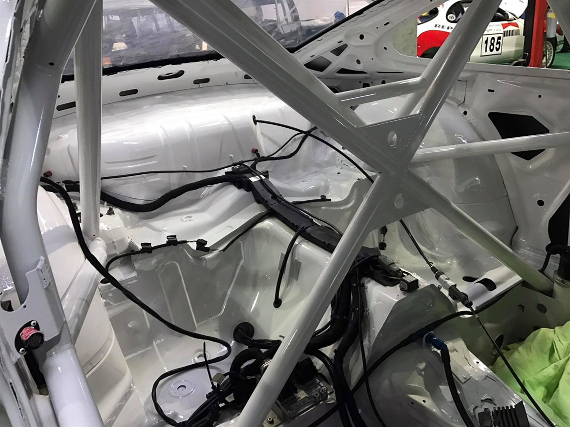 porsche-997-gt3-cup-38ltr---must-be-sold