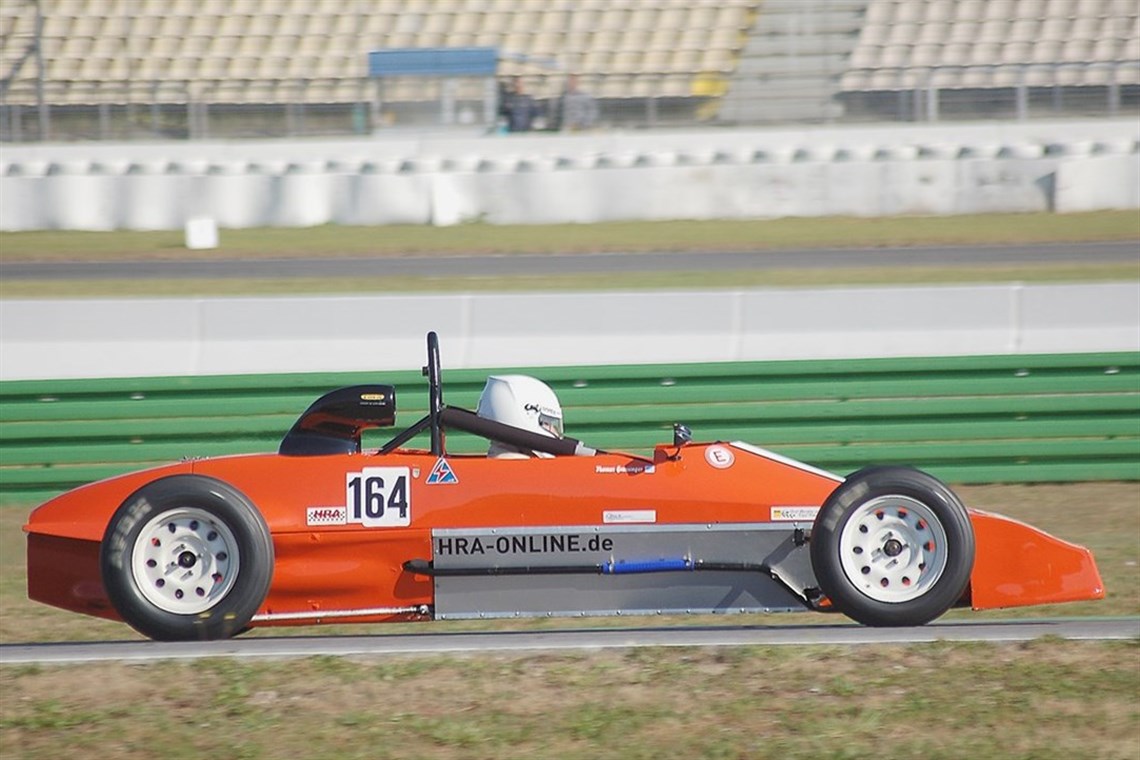 lola-formula-ford-1600