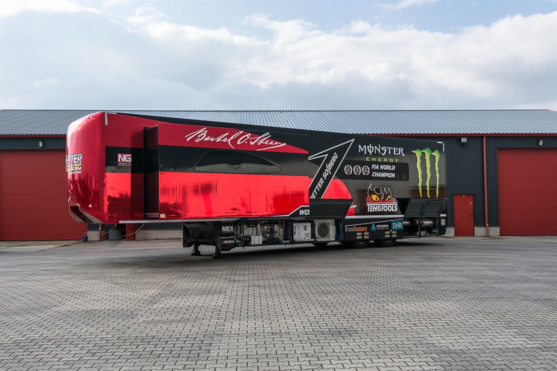 race-trailer-of-petter-solberg-slide-outs-ver