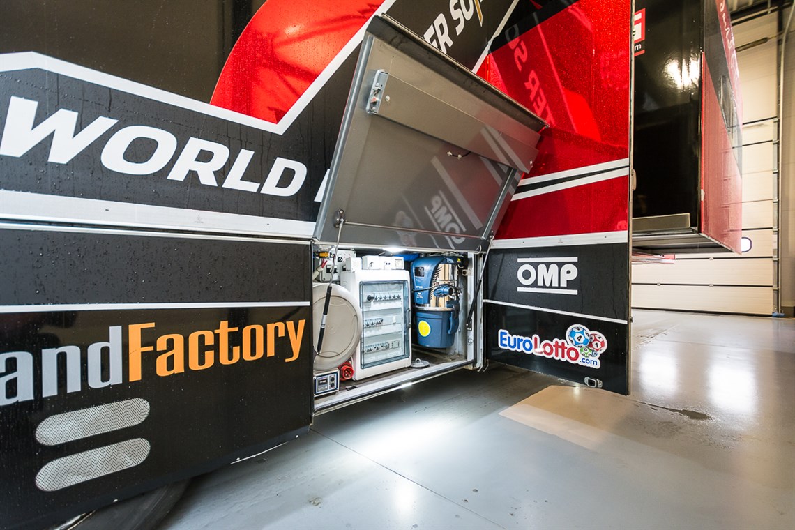 race-trailer-of-petter-solberg-slide-outs-ver