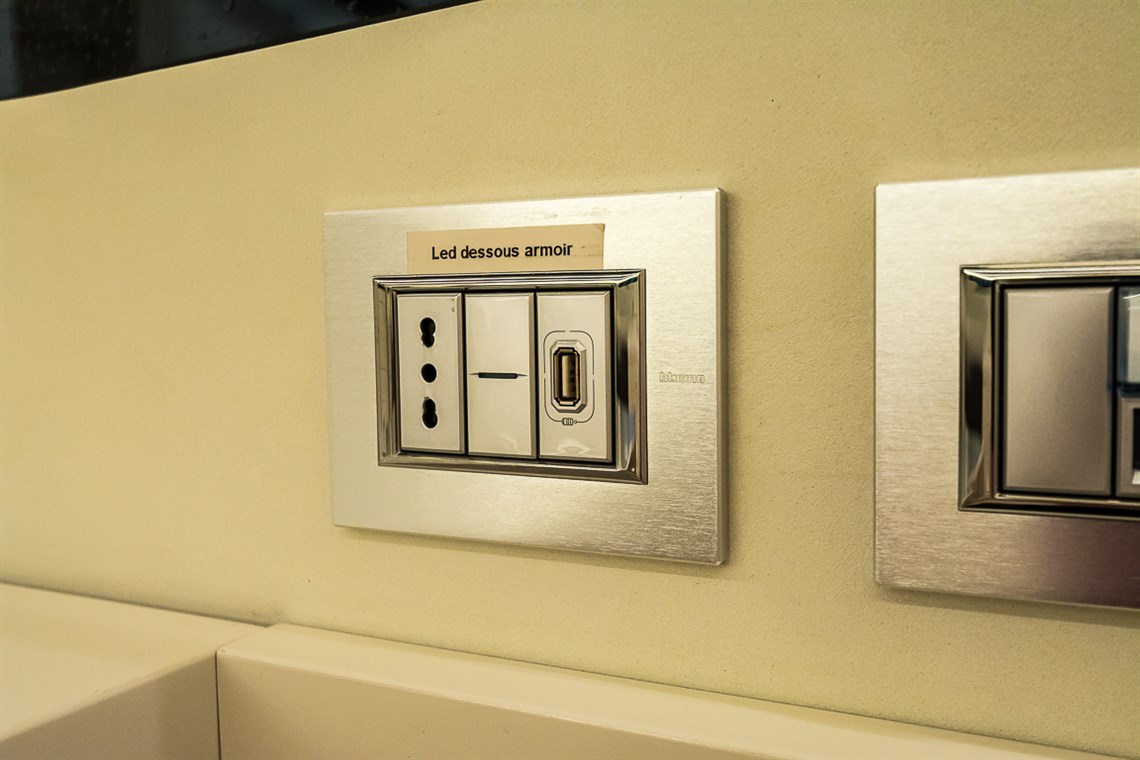 race-trailer-of-petter-solberg-slide-outs-ver