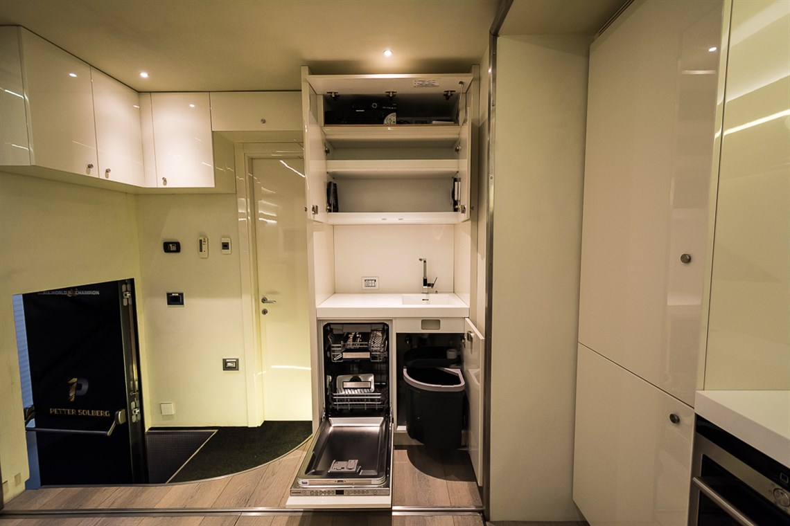 race-trailer-of-petter-solberg-slide-outs-ver