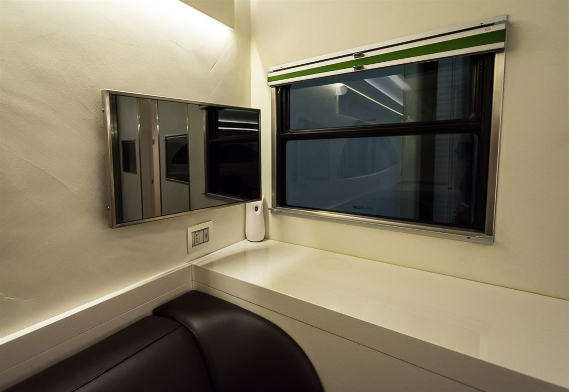 race-trailer-of-petter-solberg-slide-outs-ver