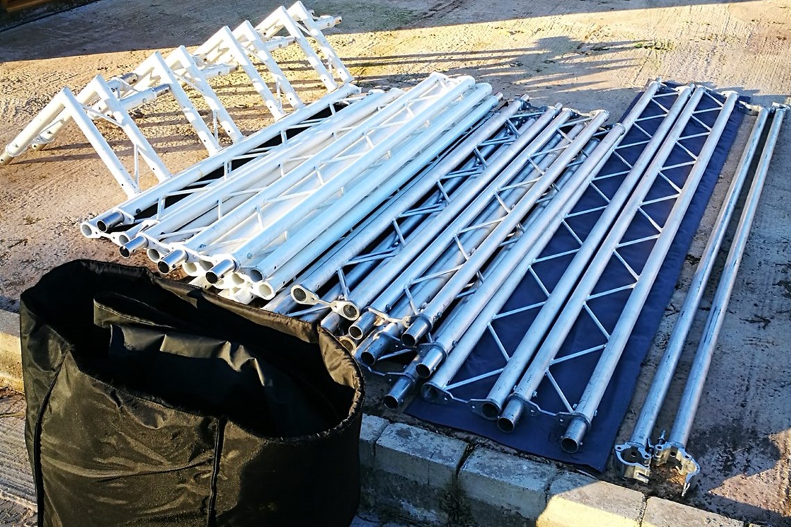 Double Garage Gantry