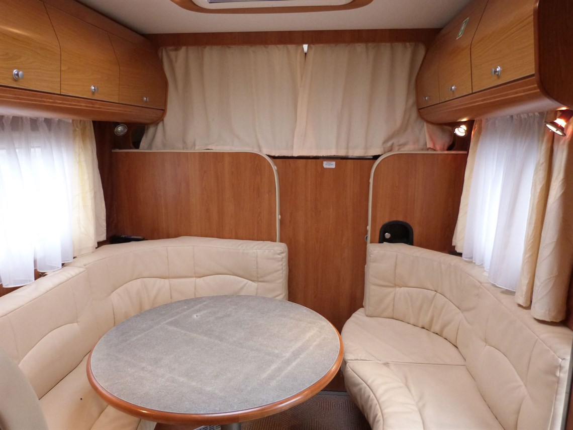 2008-dethleffs-globetrotter-xxl