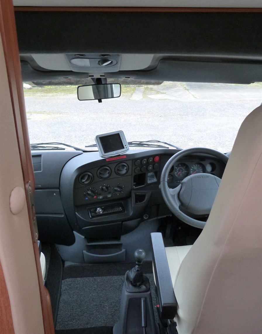 2008-dethleffs-globetrotter-xxl