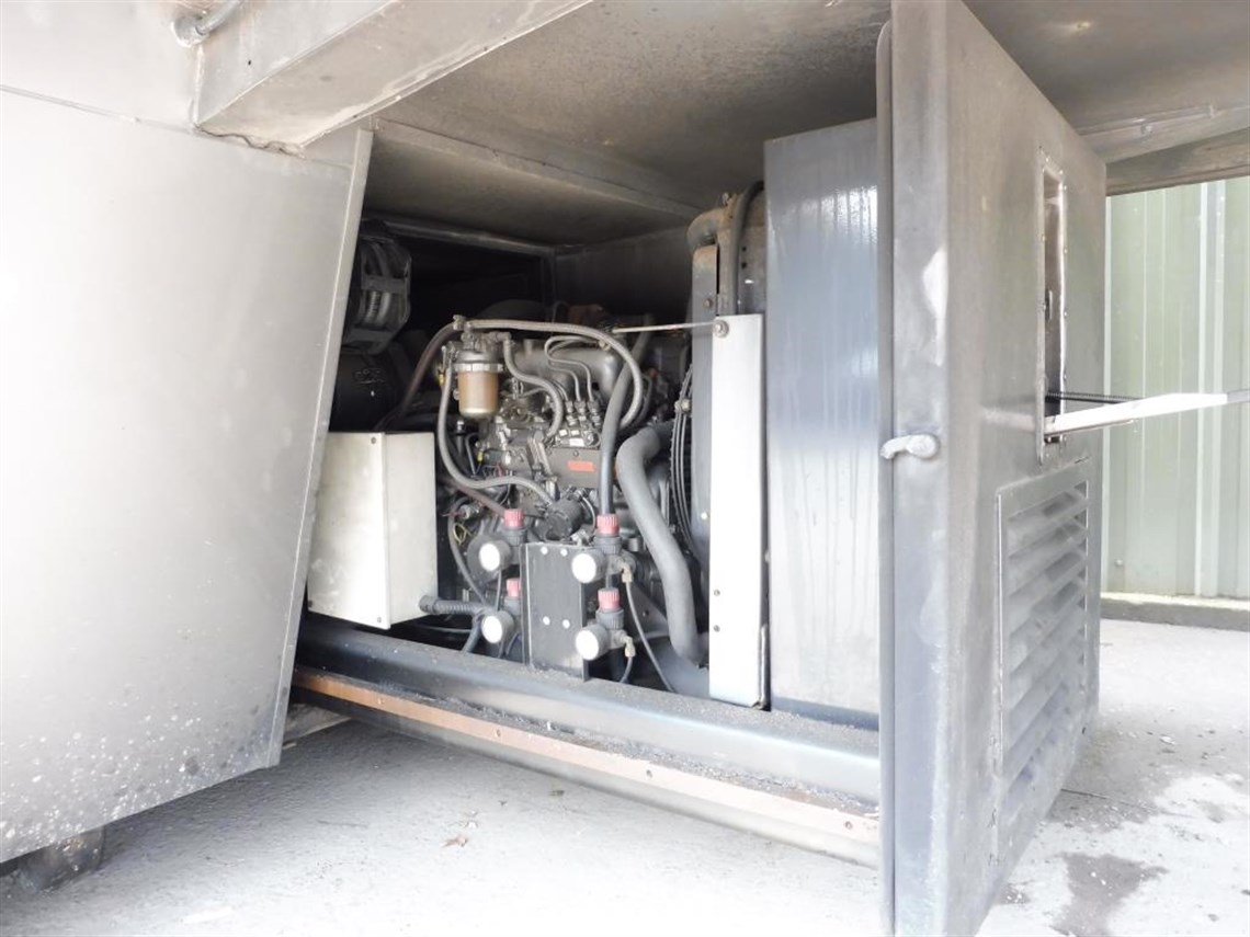 2-car-race-transporter-with-awning