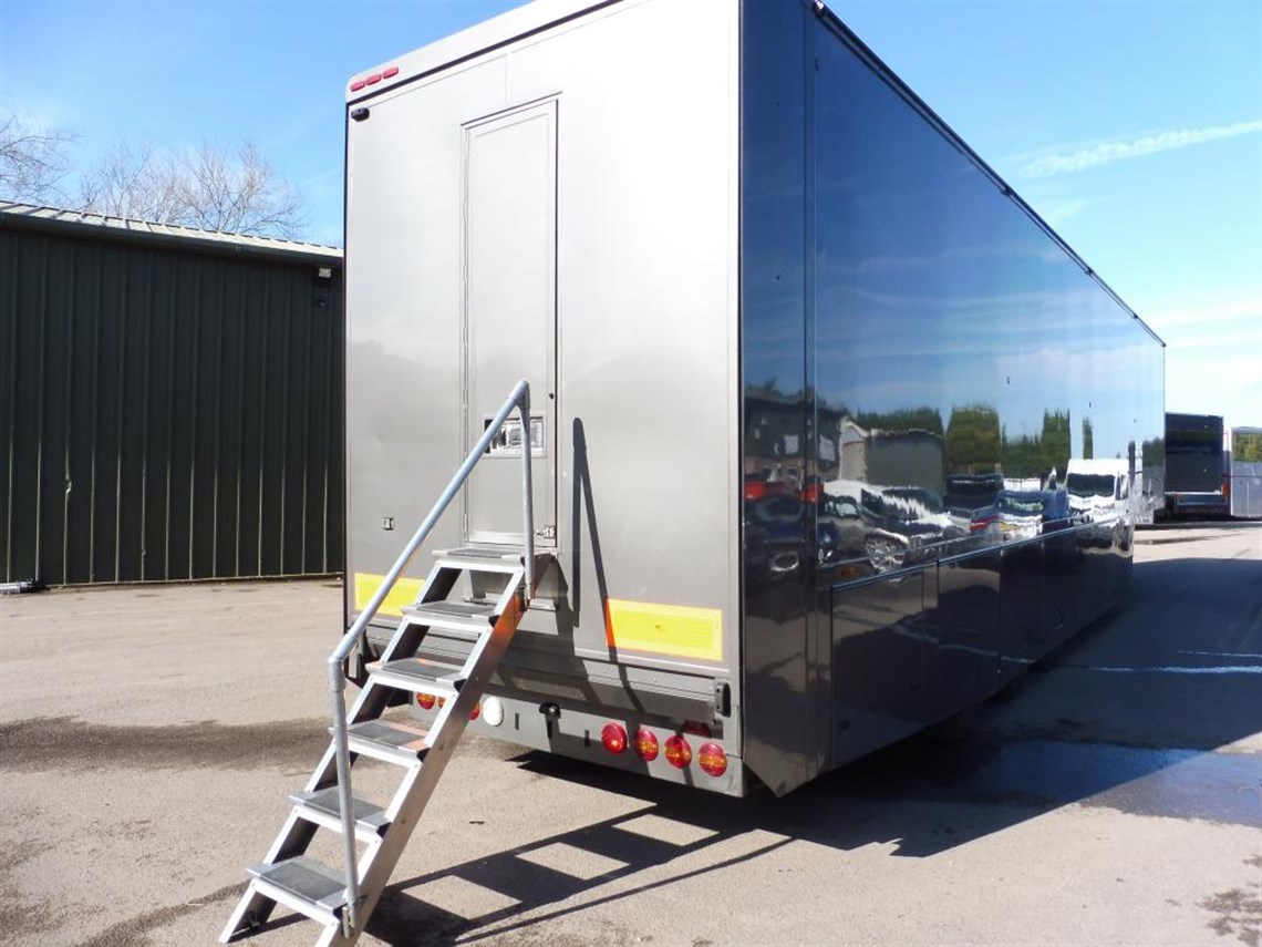 2-car-race-transporter-with-awning