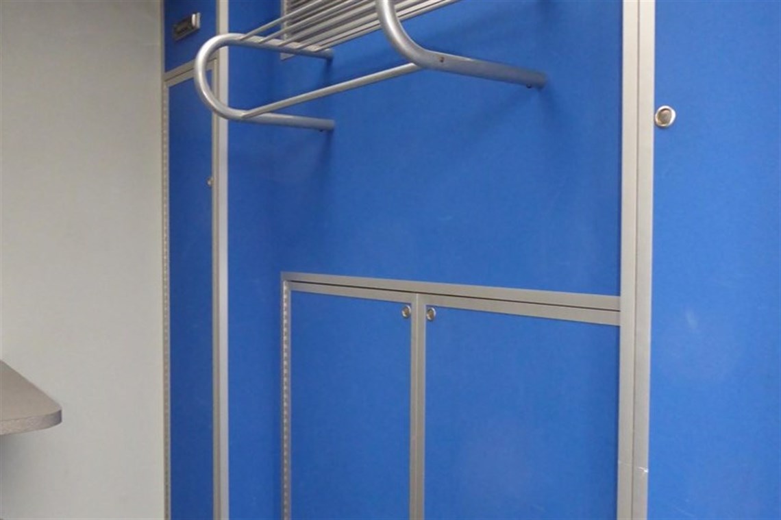 1-car-transporterworkshopoffice