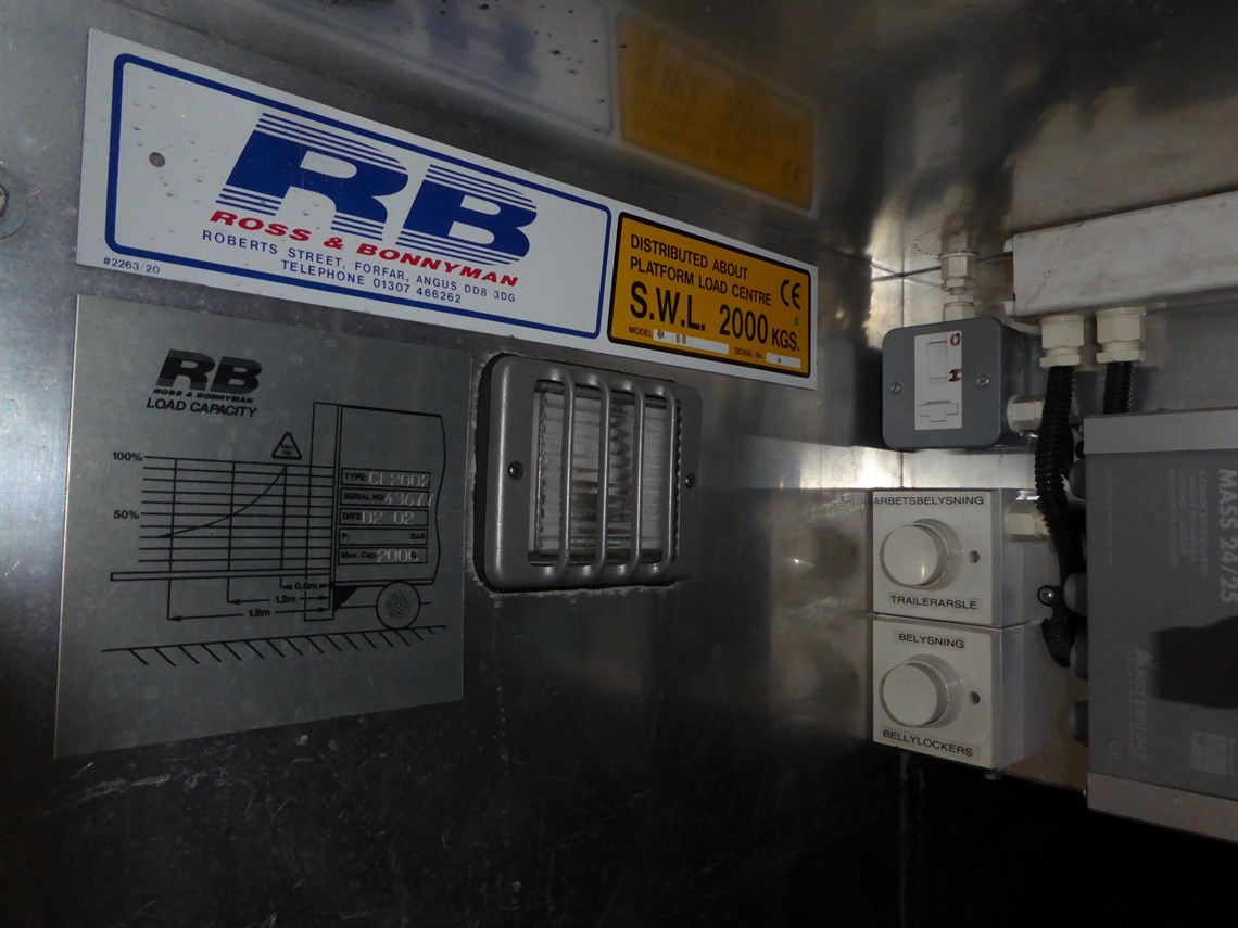 1-car-transporterworkshopoffice