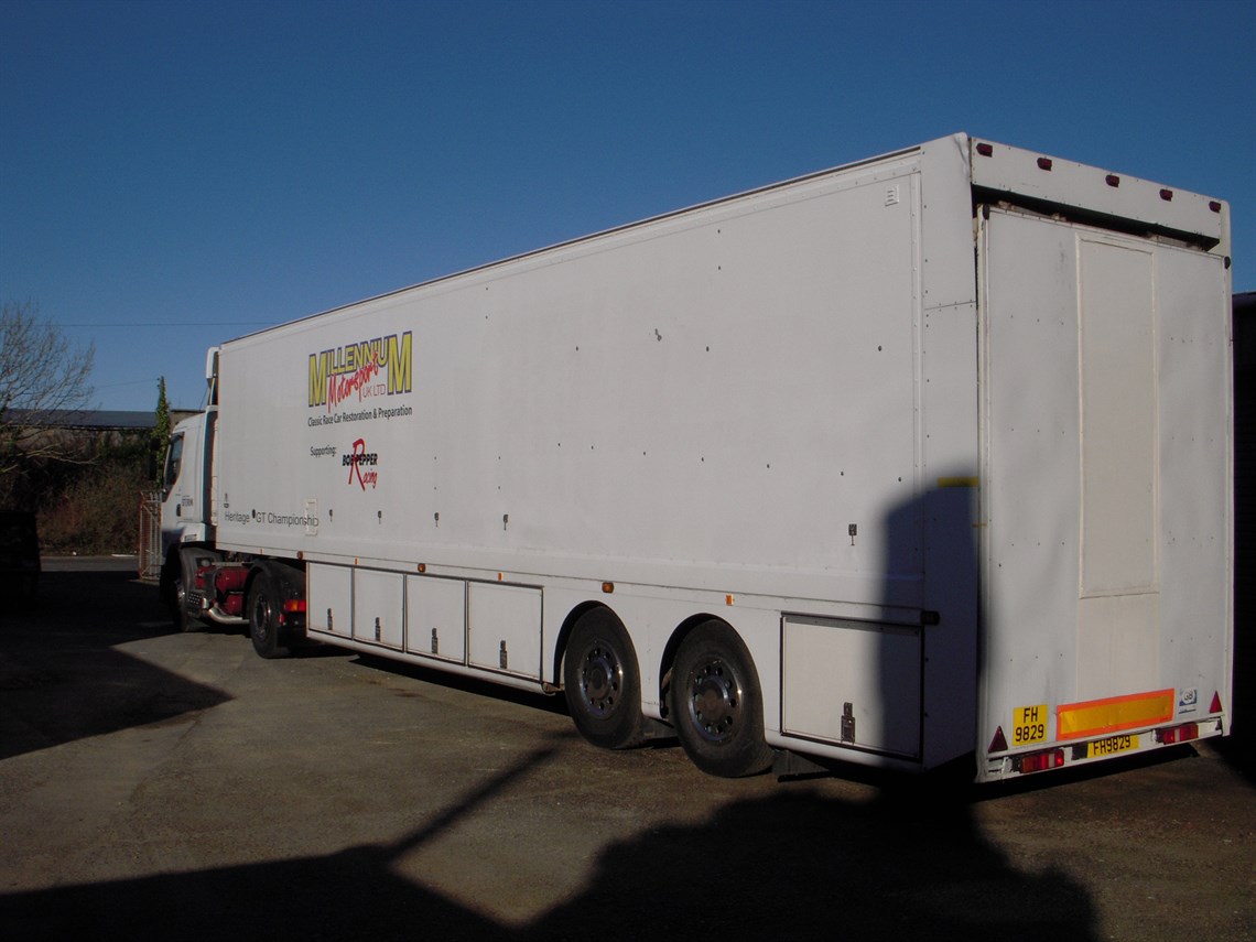 renault-race-transporter-with-awning-pit-bike