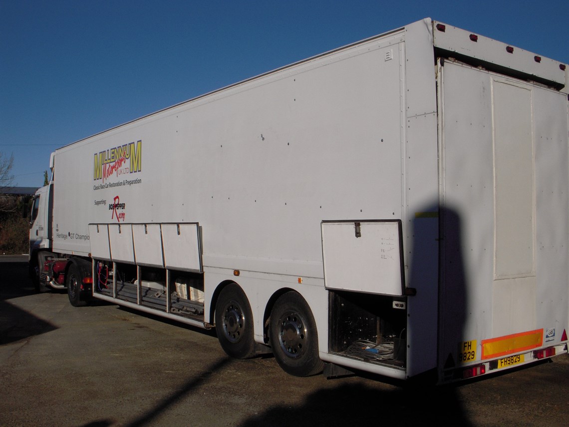 renault-race-transporter-with-awning-pit-bike