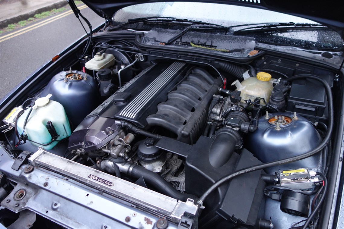 bmw-e36-28-track-car