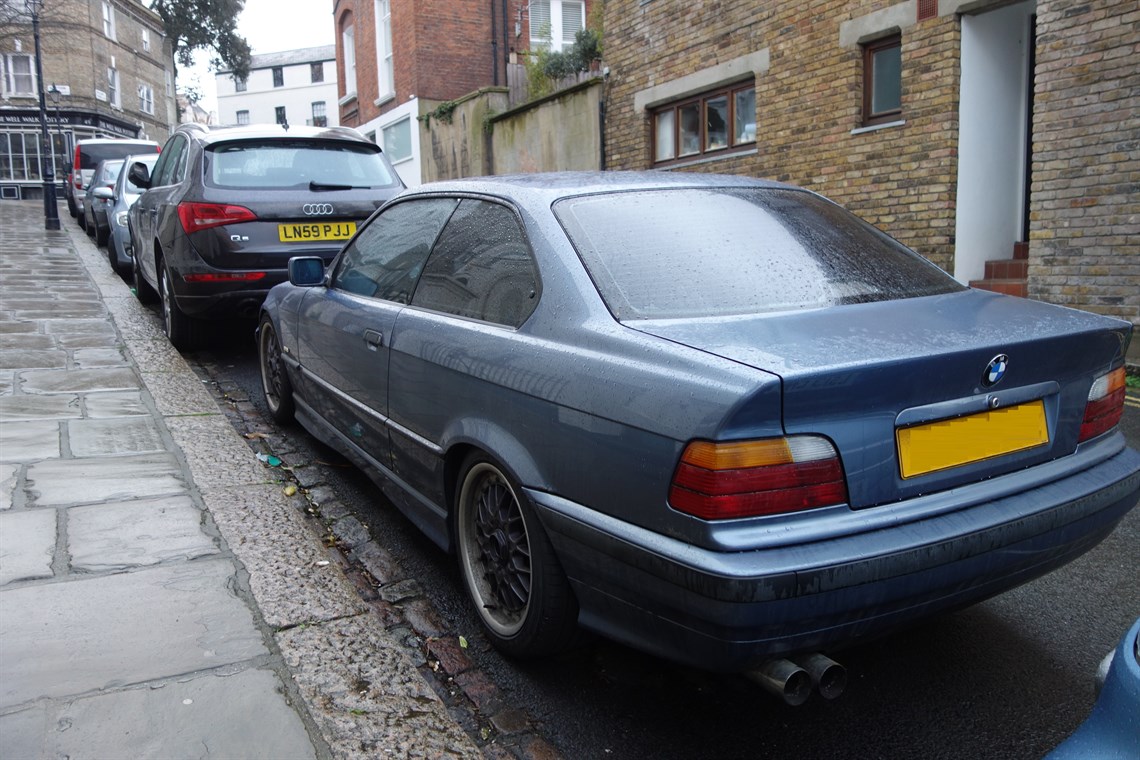bmw-e36-28-track-car