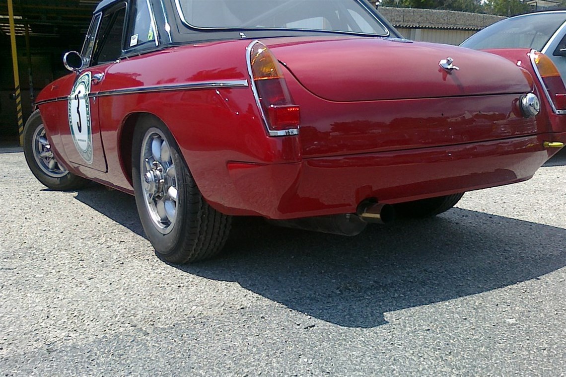 mgb-race-car