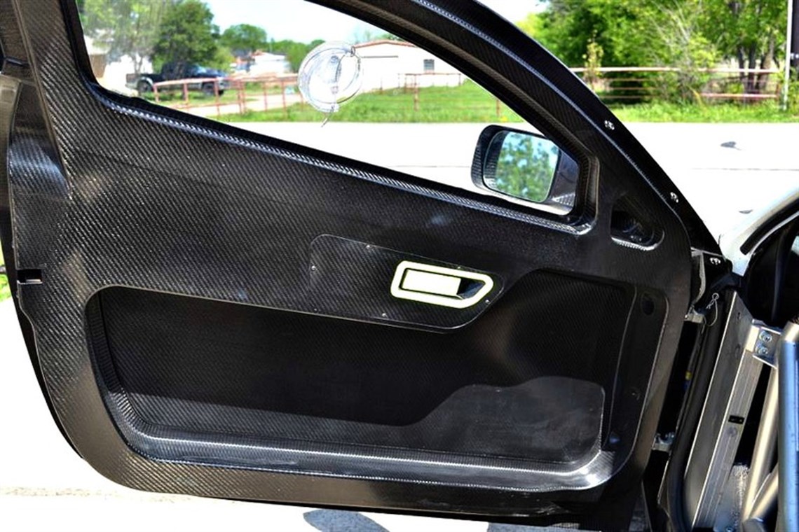 2013-aston-martin-gt3-race-car