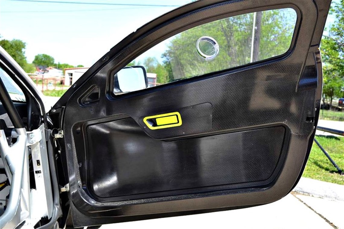 2013-aston-martin-gt3-race-car