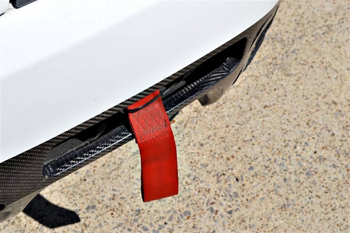 2013-aston-martin-gt3-race-car