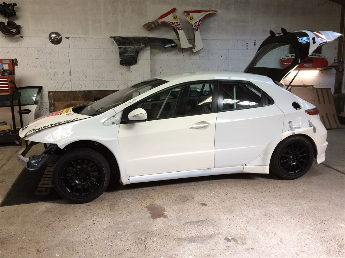 btcc-honda-civic-fn2-chassis-509-team-dynamic